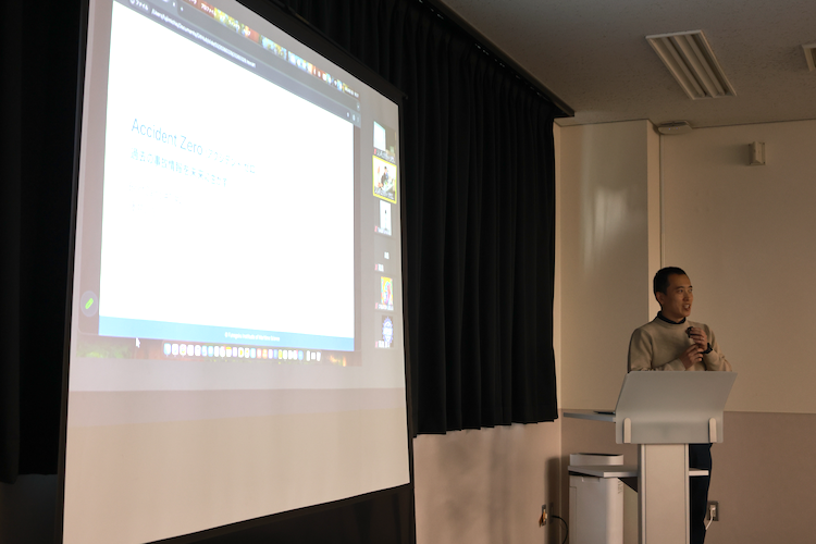 Singularity Society BootCampでの発表の様子